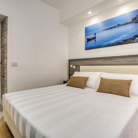 Gallery Suite Civitavecchia Szoba fotó